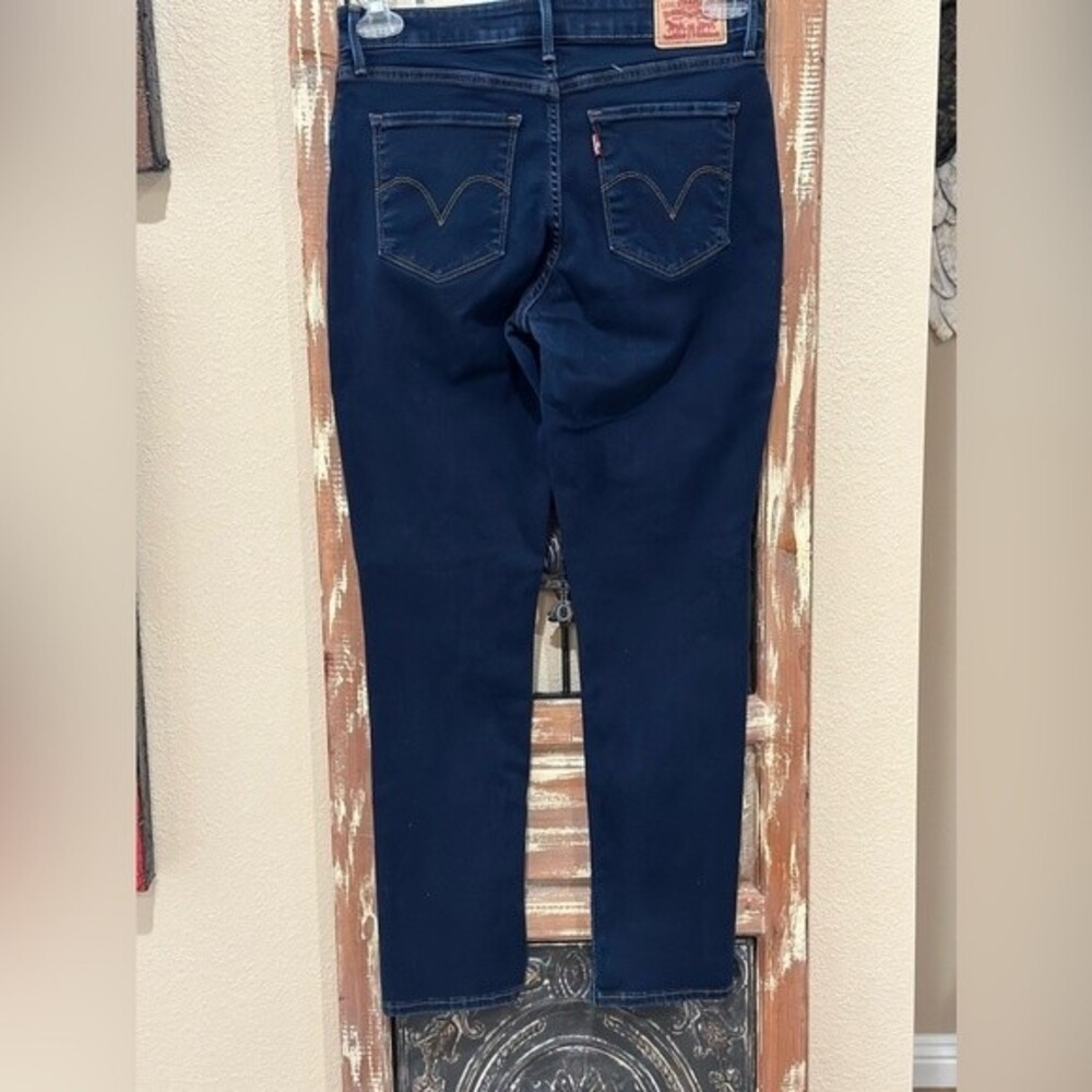 Levi’s women’s classic mid rise skinny jean